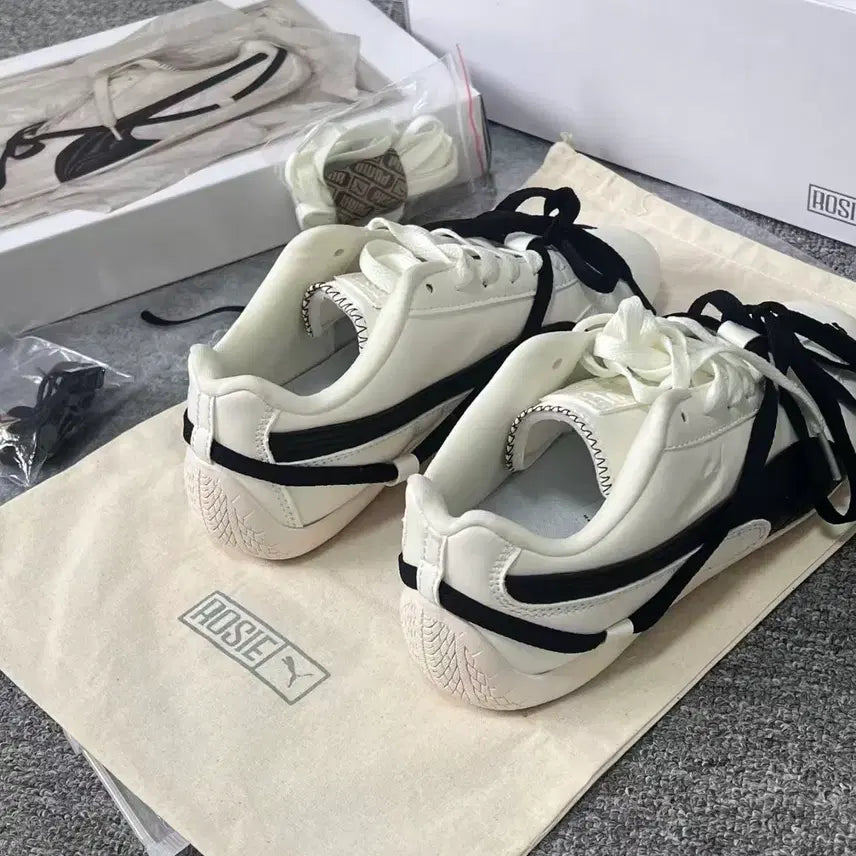 [BUNJANG] Puma x Rosé Speedcat LEA Warm White Black Sneakers / (W) 푸마 x 로제 스피드캣 LEA 웜 화이트 블랙  245MM