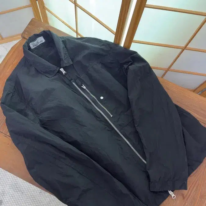 [SOLD OUT] 스톤아일랜드 나일론메탈 오버셔츠 100 백화점