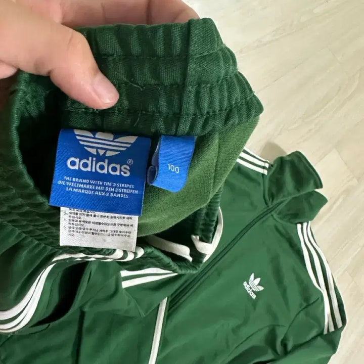 [BUNJANG] Adidas Europa Green Tracksuit Set Size 105 Top / 100 Bottom / 아디다스 유로파 그린 져지 셋업 판매합니다.