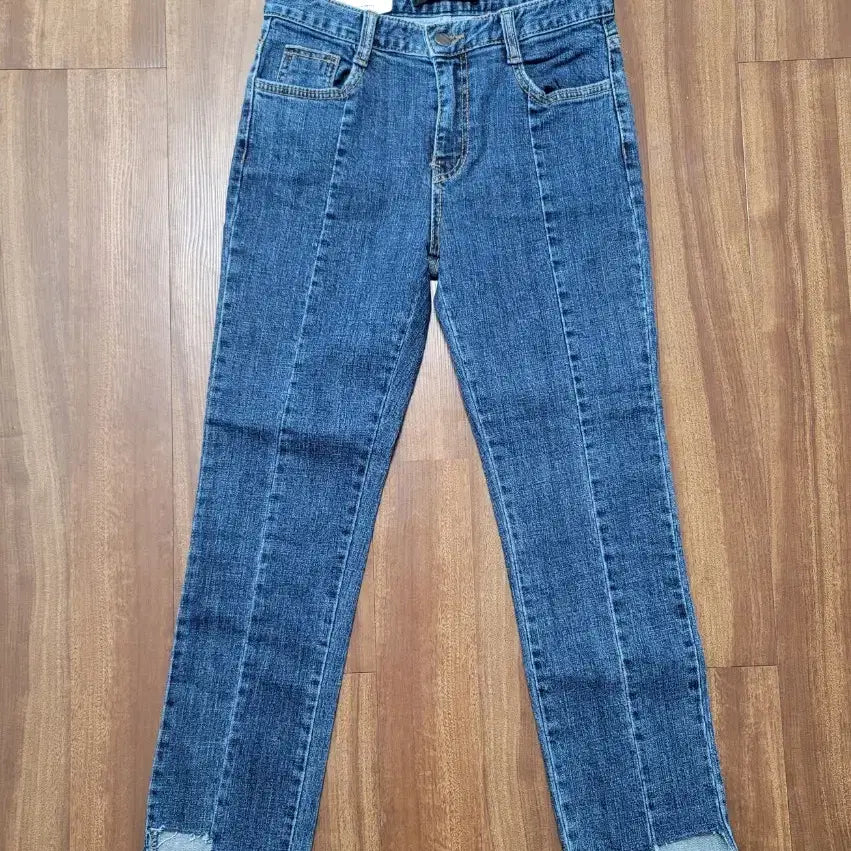 [BUNJANG] BIND Asymmetrical Hem Skinny Jeans / 바인드 언발 밑트임 스키니진 28 택달린 새제품