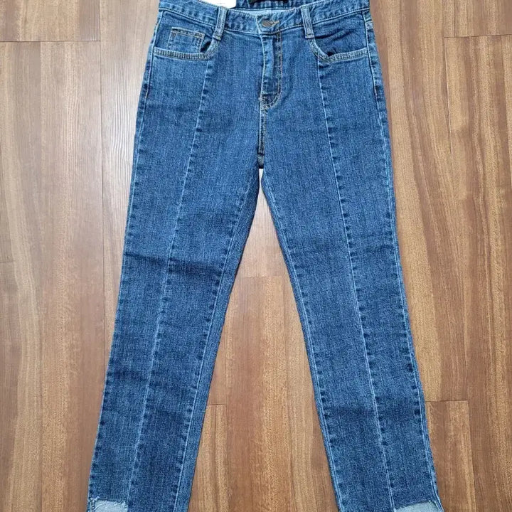 [BUNJANG] BIND Asymmetrical Hem Skinny Jeans / 바인드 언발 밑트임 스키니진 28 택달린 새제품