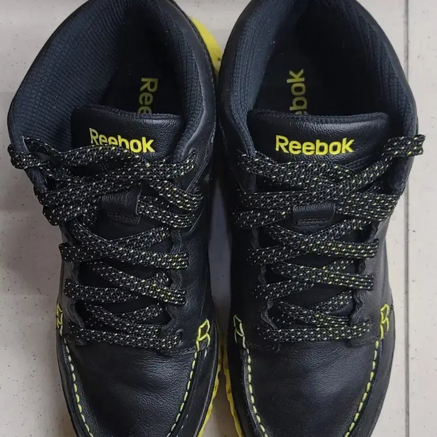 [BUNJANG] Reebok ZigTech ZigNano Control Tennis Shoes Black Yellow / 리복 직텍 직나노 컨트롤 검노