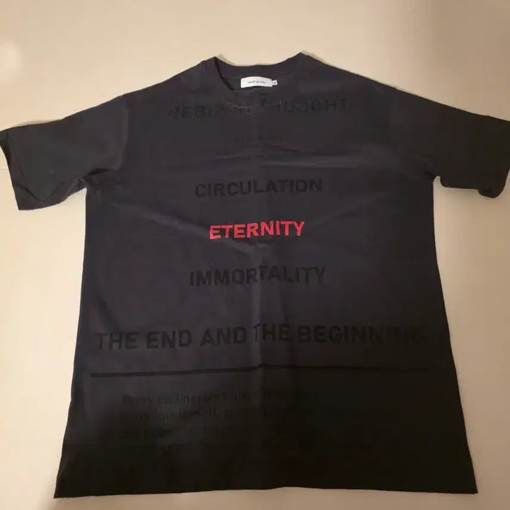[BUNJANG] Dopse Jason Divine Lettering Short Sleeve T-Shirt Charcoal / M 도프제이슨 디바인 레터링 반팔 티셔츠 차콜