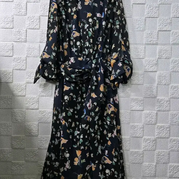 [SOLD OUT] 타임 플라워 패턴 랩 스타일 원피스 66