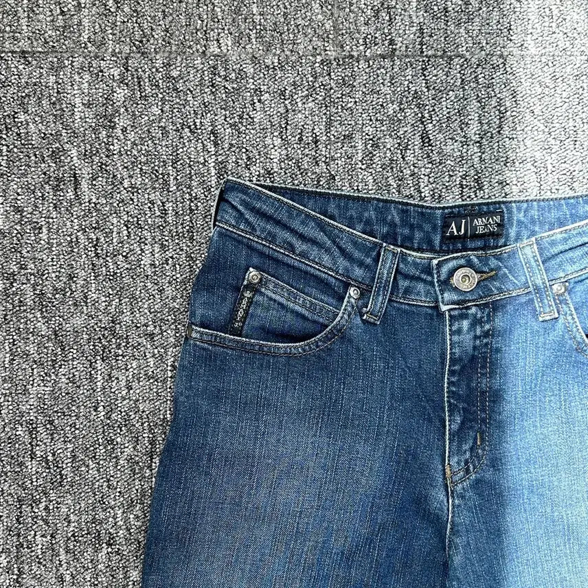 [BUNJANG] Giorgio Armani Jeans Semi-Bootcut Denim Pants / 아르마니 진스 세미부츠컷 데님 팬츠
