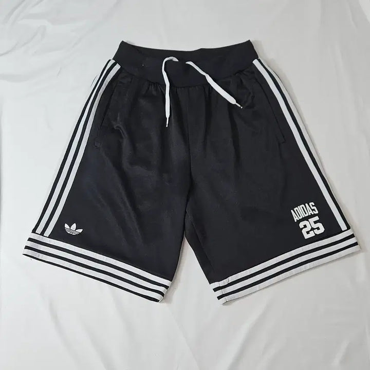 [BUNJANG] Adidas Originals Nigo Bear Bermuda Shorts / 아디다스 오리지널 25 니고베어 숏팬츠 반바지 버뮤다 올드스쿨 100