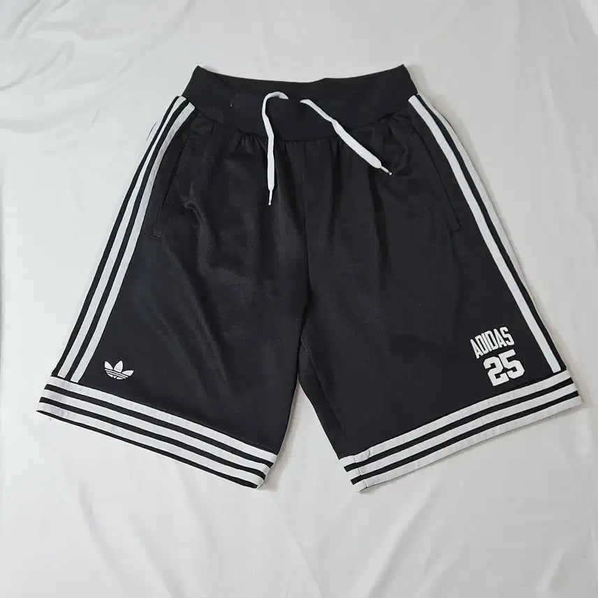 [BUNJANG] Adidas Originals Nigo Bear Bermuda Shorts / 아디다스 오리지널 25 니고베어 숏팬츠 반바지 버뮤다 올드스쿨 100