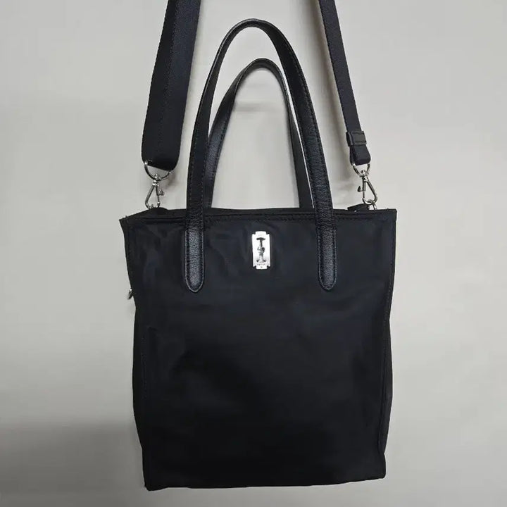 [BUNJANG] Vunque Hey, Peace Black Tote Bag / Crossbody Bag / vunque 분크 헤이 페스 블랙 토트백 겸 크로스백