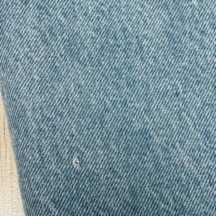[SOLD OUT] 슈프림 레귤러 진 워시드 인디고 - 26SS