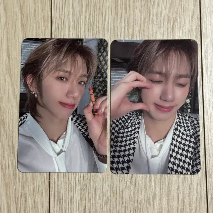 [BUNJANG] 다크비 해리준 2025 시그 시즌그리팅 포카 세트 2장 일괄 / 다크비 해리준 2025 시그 시즌그리팅 포카 세트 2장 일괄