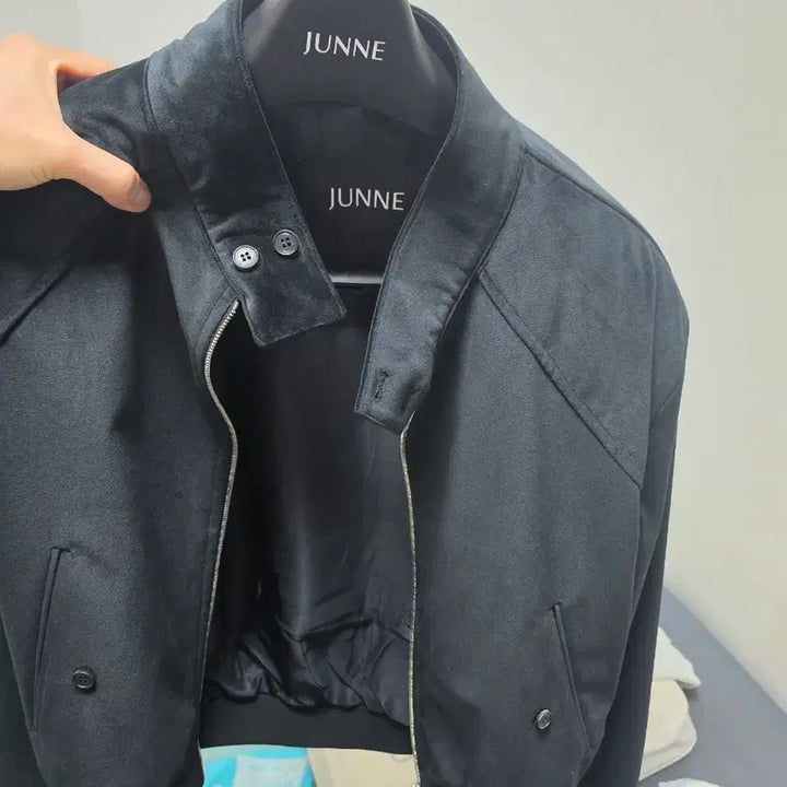 [BUNJANG] Junnue J38 Velvet Black Baracuta Jacket (S) / 준느 J38 벨벳 블랙 바라쿠타 자켓 s 사이즈 판매합니다