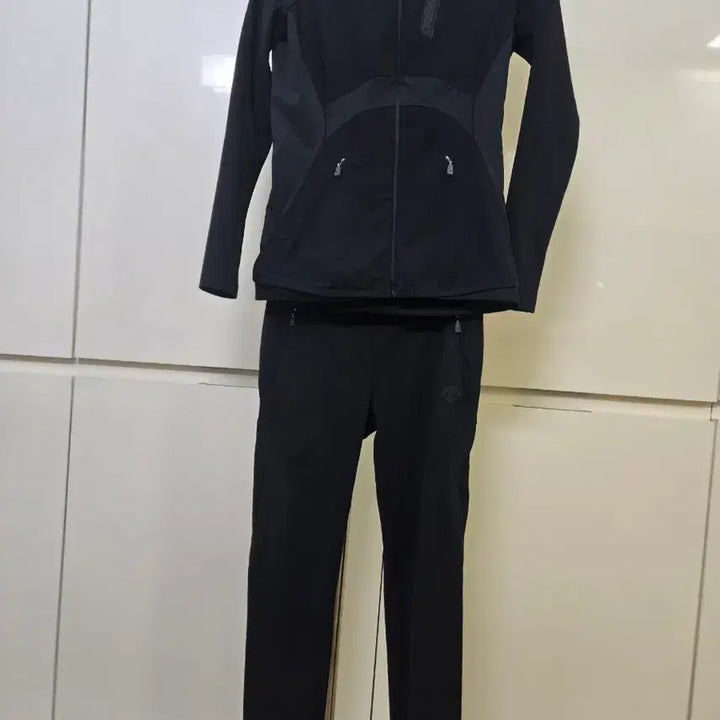 [BUNJANG] Descente Black Training Set / 데상트 블랙 트레이닝복 세트