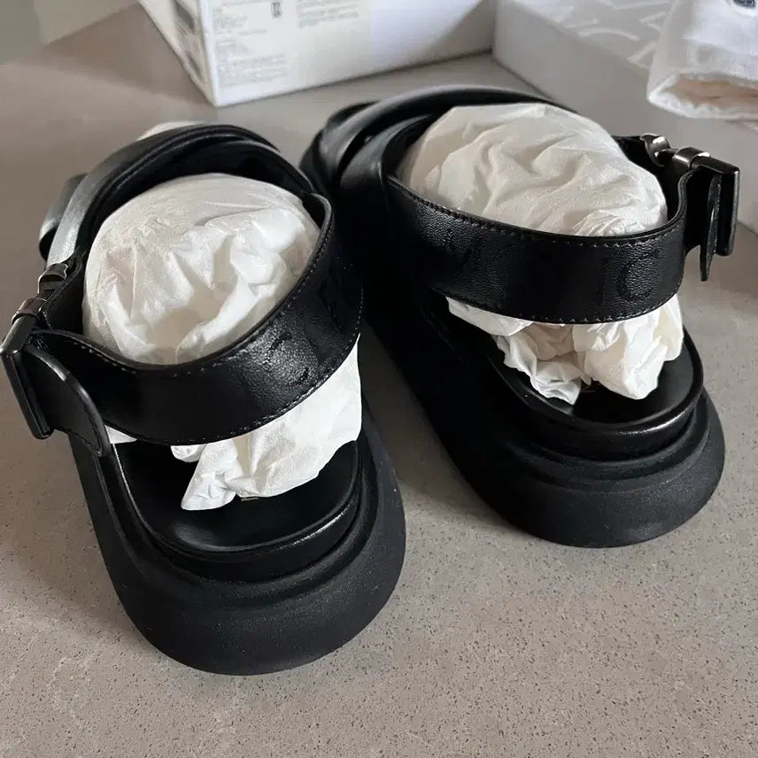 [BUNJANG] Moncler Sandals / 몽클레어 샌들