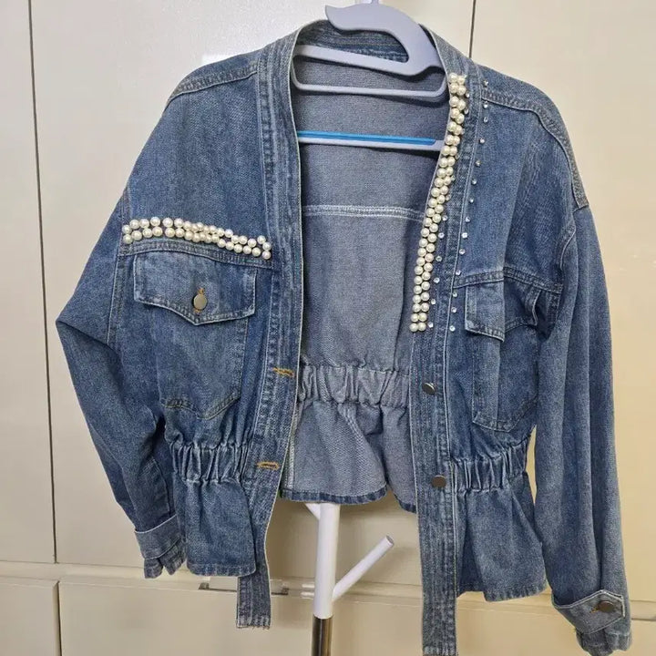 [BUNJANG] Pearl Embellished Denim Short Jacket / 진주 장식 데님 숏 자켓