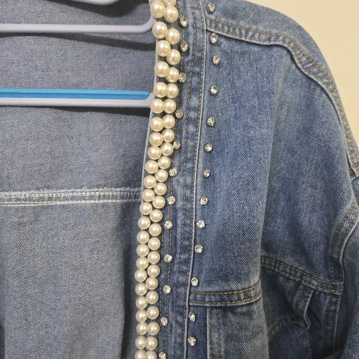 [BUNJANG] Pearl Embellished Denim Short Jacket / 진주 장식 데님 숏 자켓