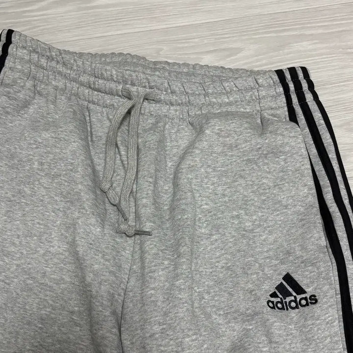 [BUNJANG] Adidas Essential Training Track Pants / 아디다스 에센셜 트레이닝 트랙팬츠