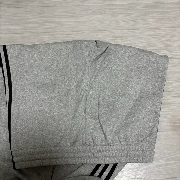 [BUNJANG] Adidas Essential Training Track Pants / 아디다스 에센셜 트레이닝 트랙팬츠