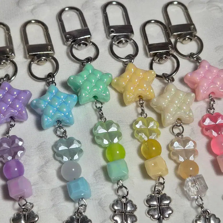 [BUNJANG] Handmade Lucky Clover Beaded Keychain / 행운클로버키링 비즈키링