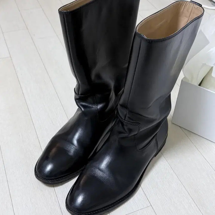 [BUNJANG] Ethos Black Leather Mid Boots / Ethos 에토스 미들부츠 250 245 38
