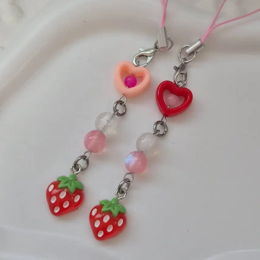 [BUNJANG] Heart Strawberry Beaded Charm / 하트딸기키링 비즈키링