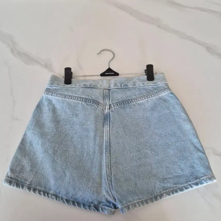 [BUNJANG] Zara Light Wash Denim Shorts EUR 34 / ZARA연청 데님 숏팬츠