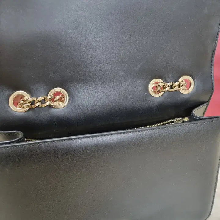 [SOLD OUT] 페라가모 블랙 스터드 체인백