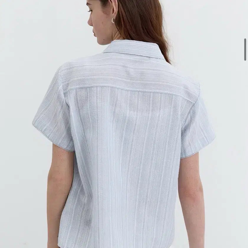 [BUNJANG] Dunst Blue Stripe Short Sleeve Shirt / 던스트 블루 스트라이프 반팔셔츠 여성반팔셔츠 반팔블라우스 반팔원피스