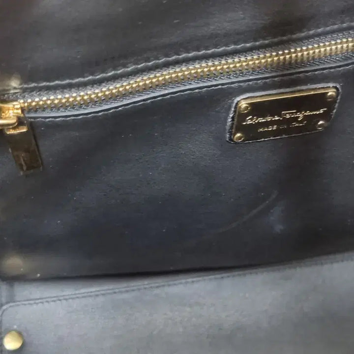 [BUNJANG] Ferragamo Amy Black Stitch Tote Bag / 페라가모 에이미블랙 스티치 토트백