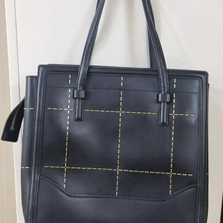 [BUNJANG] Ferragamo Amy Black Stitch Tote Bag / 페라가모 에이미블랙 스티치 토트백