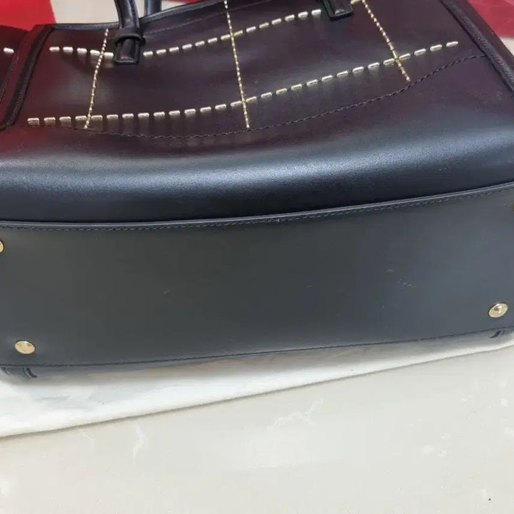 [BUNJANG] Ferragamo Amy Black Stitch Tote Bag / 페라가모 에이미블랙 스티치 토트백