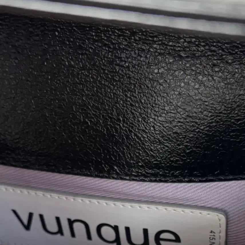 [BUNJANG] Vunque Baguette Shoulder Bag Small Black + Chain / 분크 바게트 숄더 백 스몰 블랙 +체인