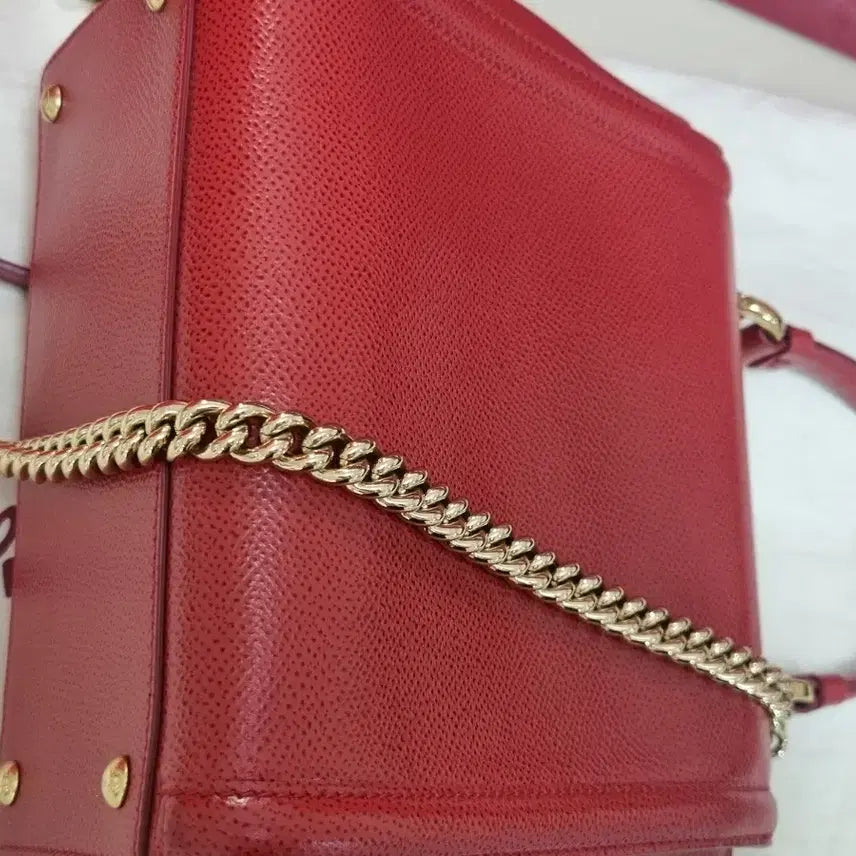 [SOLD OUT] 페라가모 미니레드 체인 숄더백