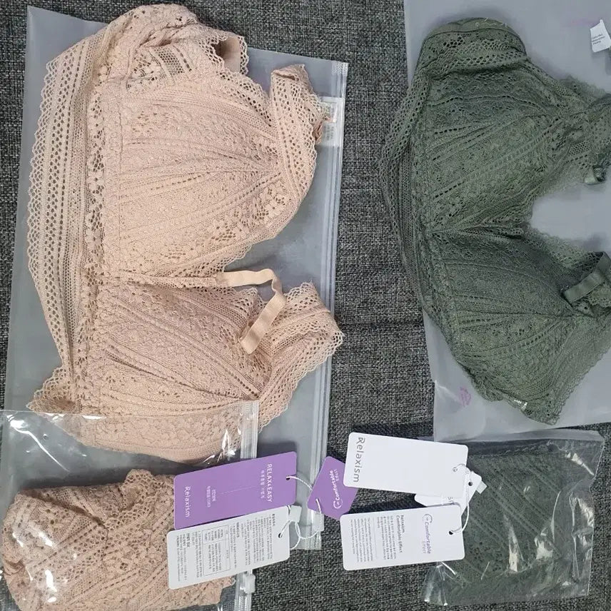 [BUNJANG] Comfitable Bra Green/Skin (New with Tags) / Comfitable 브라 그린/스킨 새상품 택포함