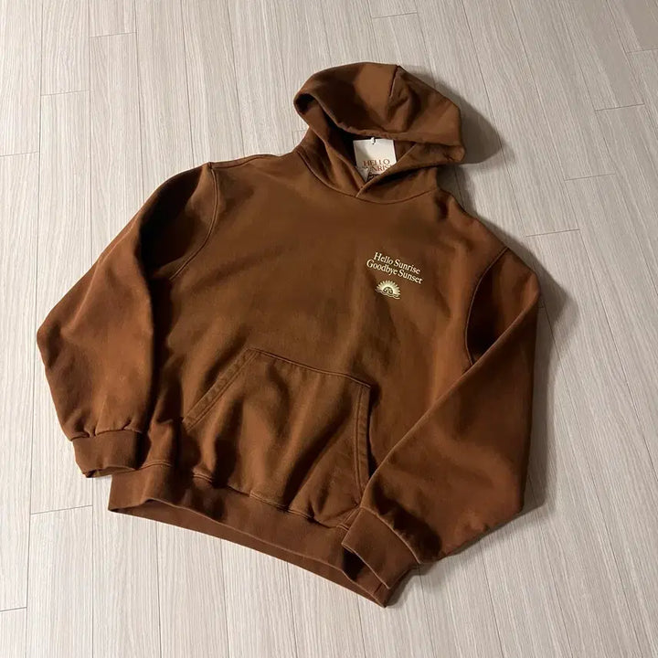 [BUNJANG] Hello Sunrise Brown Hoodie L (~105) / 헬로선라이즈 브라운 후드티 L(~105)