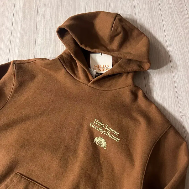 [BUNJANG] Hello Sunrise Brown Hoodie L (~105) / 헬로선라이즈 브라운 후드티 L(~105)