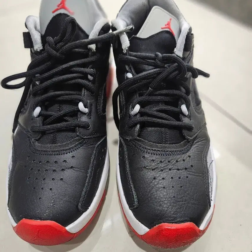 [BUNJANG] Jordan Black/Red Basketball Shoes / 조던 블랙/레드 농구화
