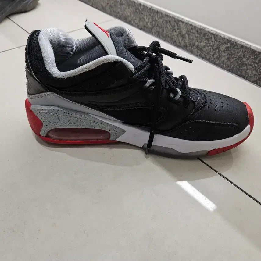 [BUNJANG] Jordan Black/Red Basketball Shoes / 조던 블랙/레드 농구화