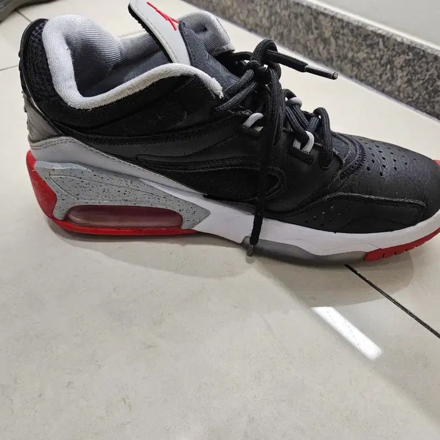 [BUNJANG] Jordan Black/Red Basketball Shoes / 조던 블랙/레드 농구화