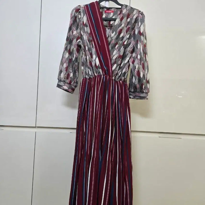 [BUNJANG] Pleated Long Dress Burgundy Stripe / 플리츠 롱 원피스 버건디 스트라이프