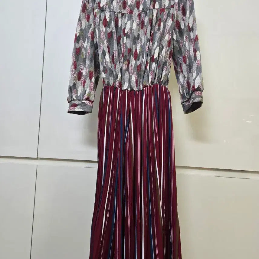 [BUNJANG] Pleated Long Dress Burgundy Stripe / 플리츠 롱 원피스 버건디 스트라이프