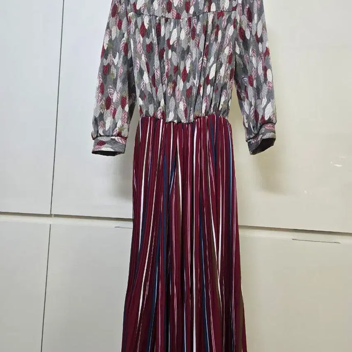 [BUNJANG] Pleated Long Dress Burgundy Stripe / 플리츠 롱 원피스 버건디 스트라이프