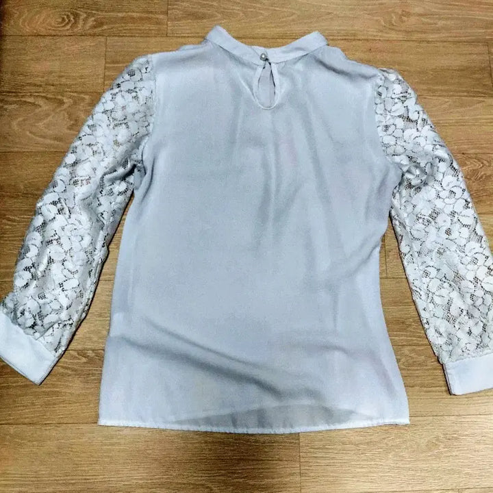 [BUNJANG] Muzak White Lace Sleeve Blouse / 무자크muzak 레이스 소매 화이트 블라우스