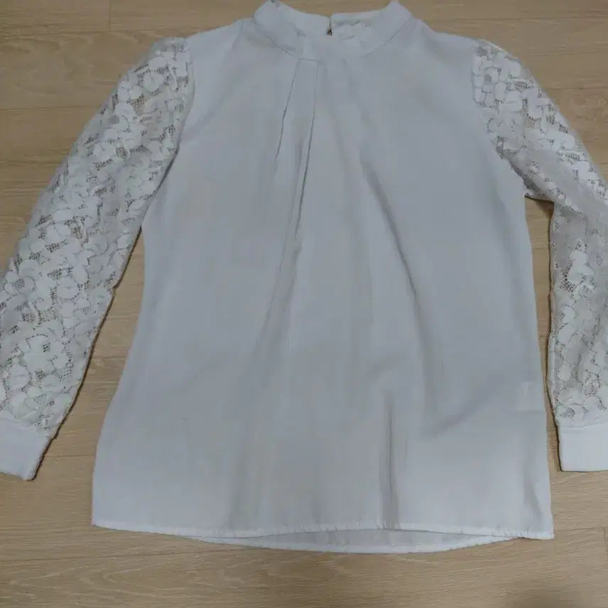 [BUNJANG] Muzak White Lace Sleeve Blouse / 무자크muzak 레이스 소매 화이트 블라우스