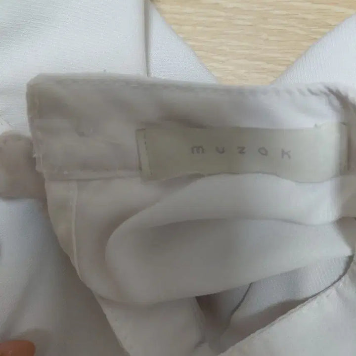 [BUNJANG] Muzak White Lace Sleeve Blouse / 무자크muzak 레이스 소매 화이트 블라우스