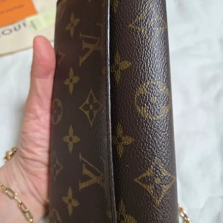 [BUNJANG] Louis Vuitton Chain Wallet Crossbody Bag / 풀박/루이비통 장지갑 겸 체인백.루이비통 가방 크로스백.숄더백