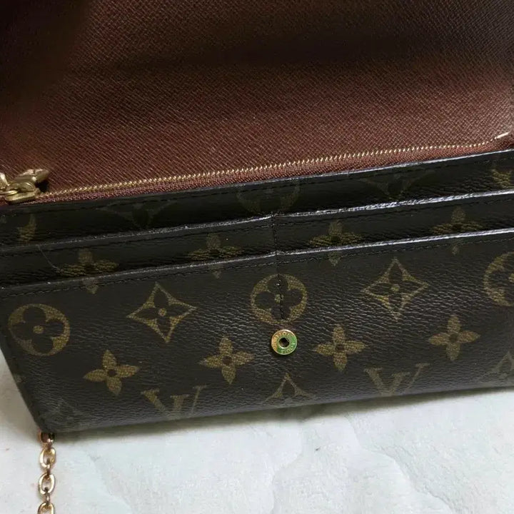 [BUNJANG] Louis Vuitton Chain Wallet Crossbody Bag / 풀박/루이비통 장지갑 겸 체인백.루이비통 가방 크로스백.숄더백