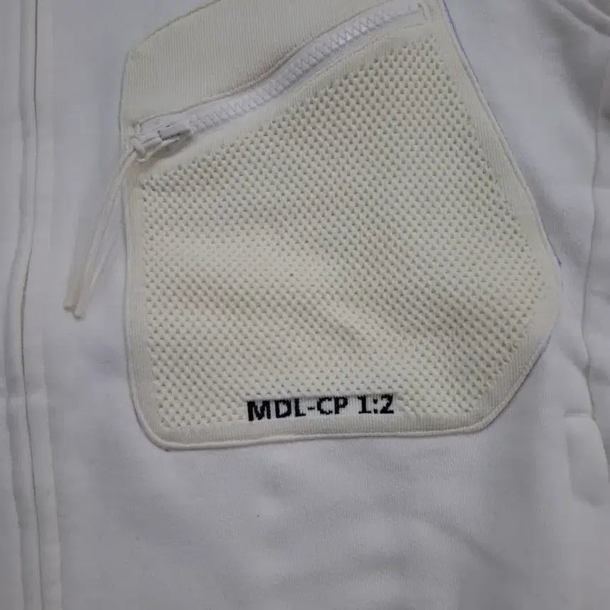 [BUNJANG] C.P. Company White Cotton Hooded Zip-Up Jacket XL / CP컴퍼니 화이트 후드집업(xl)