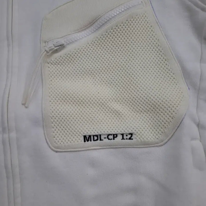 [BUNJANG] C.P. Company White Cotton Hooded Zip-Up Jacket XL / CP컴퍼니 화이트 후드집업(xl)