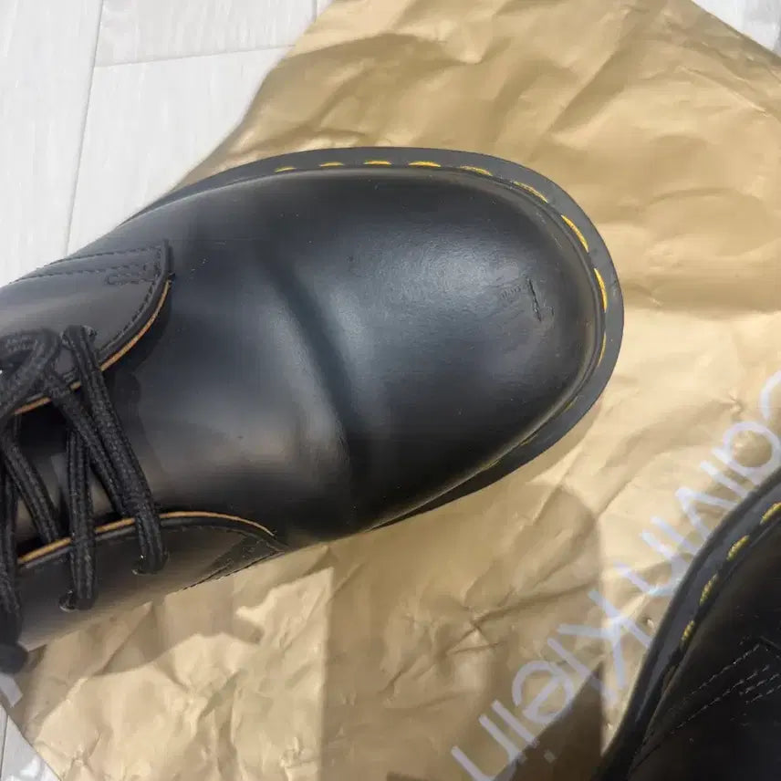 [SOLD OUT] 닥터마틴 1461 (3홀 슈즈)