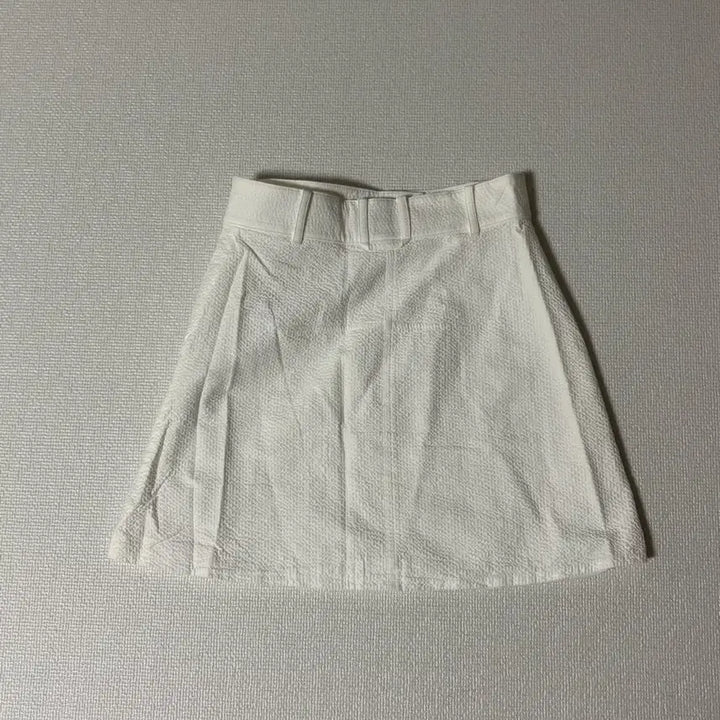 [BUNJANG] COS Seersucker Mini Skirt / COS 코스 화이트 시어서커 미니 스커트